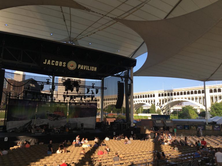 jacobs-pavilion-at-nautica-cleveland-ohio-bowen